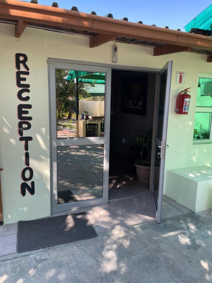 Ry Courtyard Hotel Oshakati Ngoại thất bức ảnh