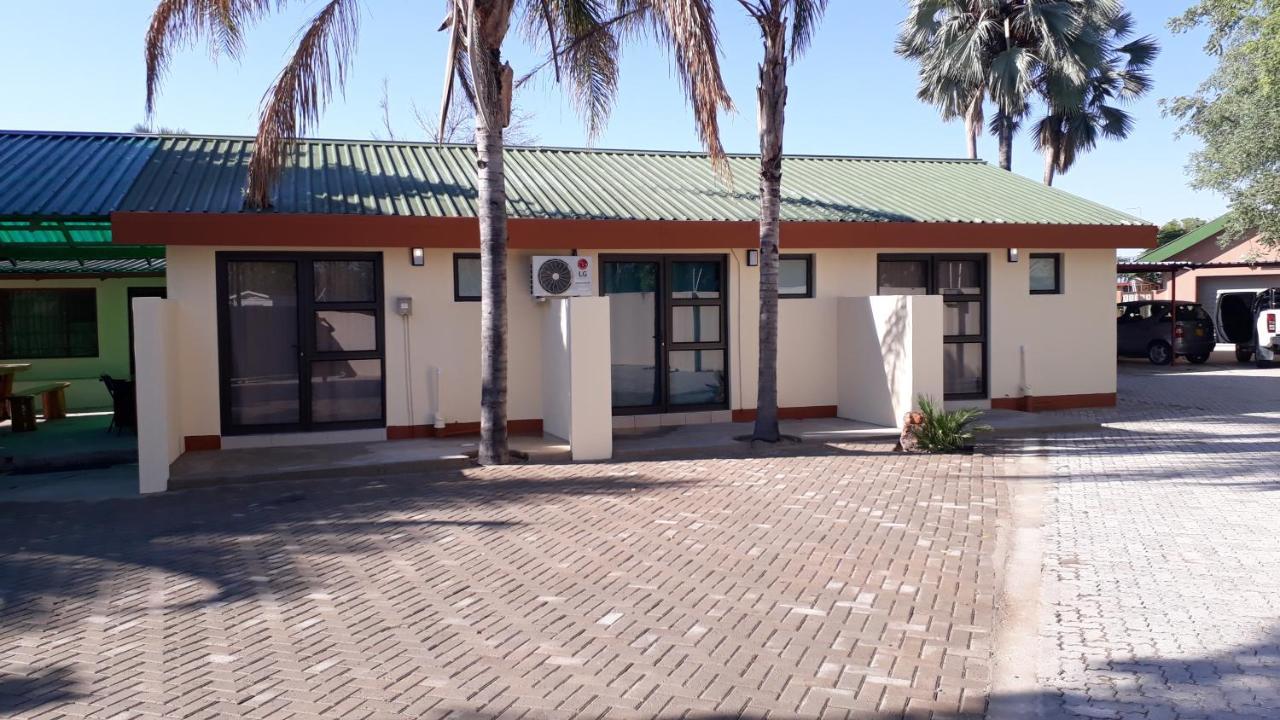 Ry Courtyard Hotel Oshakati Ngoại thất bức ảnh